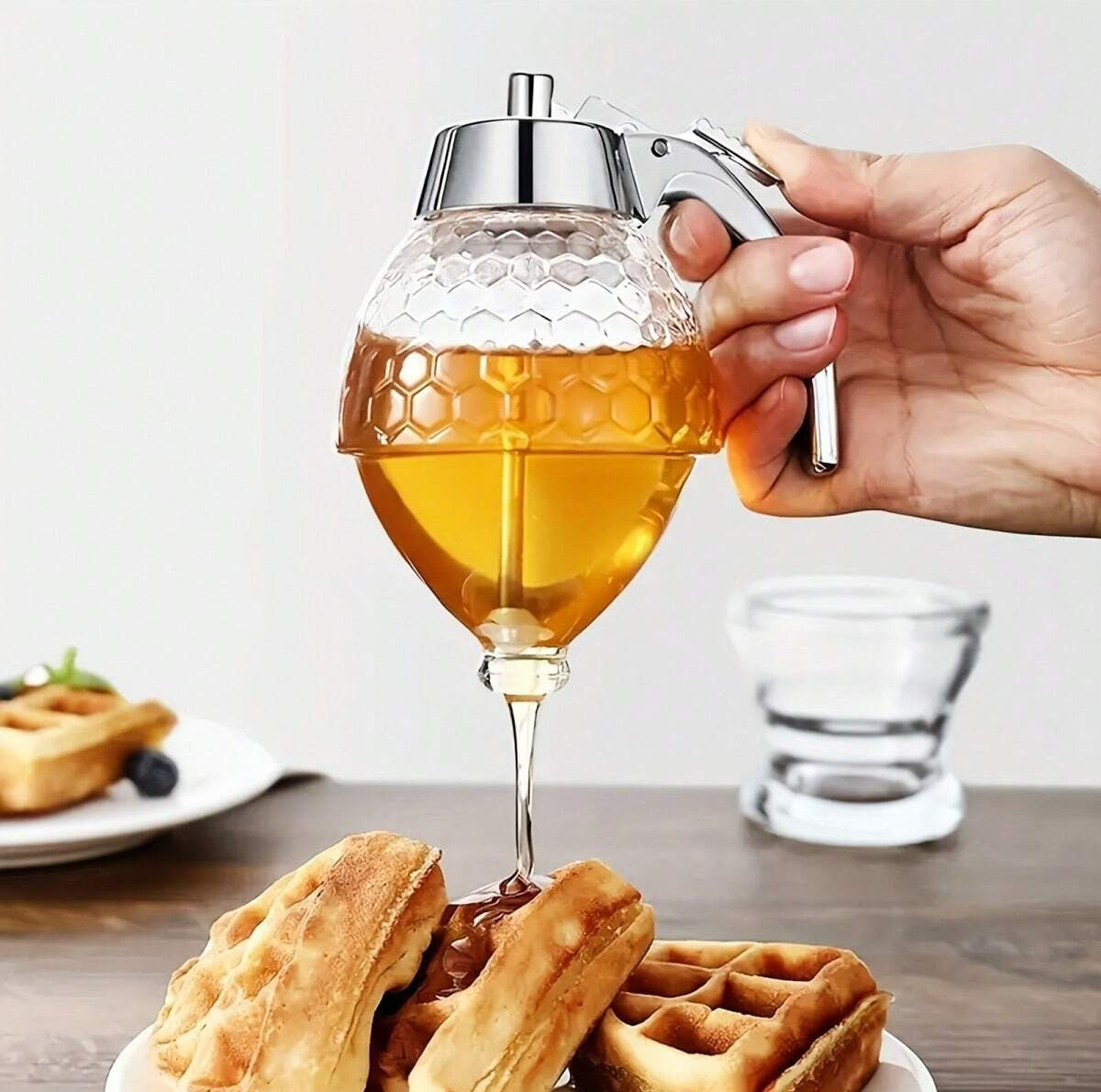 No-Drip Honey Dispenser